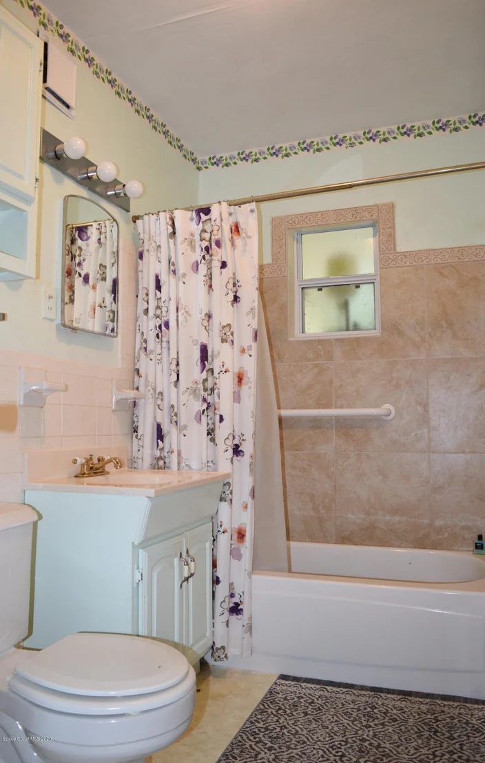 Photo of 1631 Pine Hill Drive