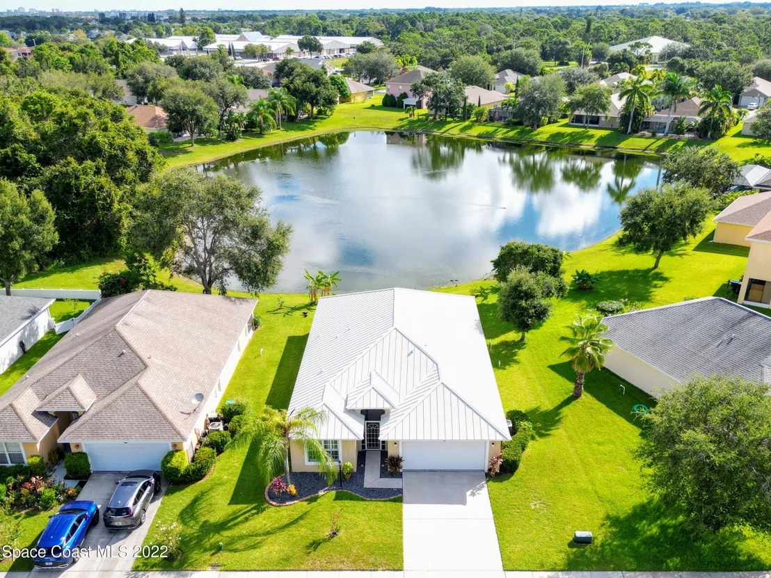Photo of 905 Tavernier Circle NE