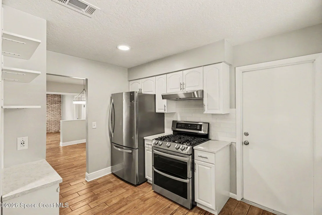 Photo of 990 Demaret Drive