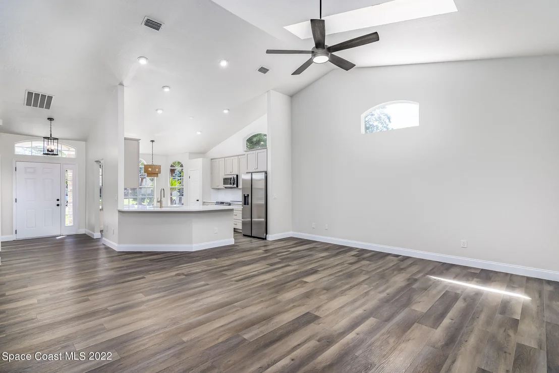 Photo of 480 Prestwick Court