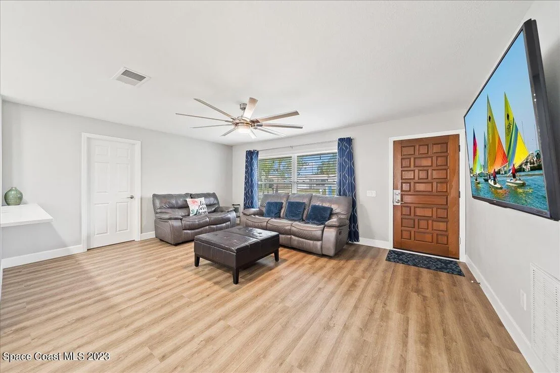Photo of 1707 Ixora Drive W
