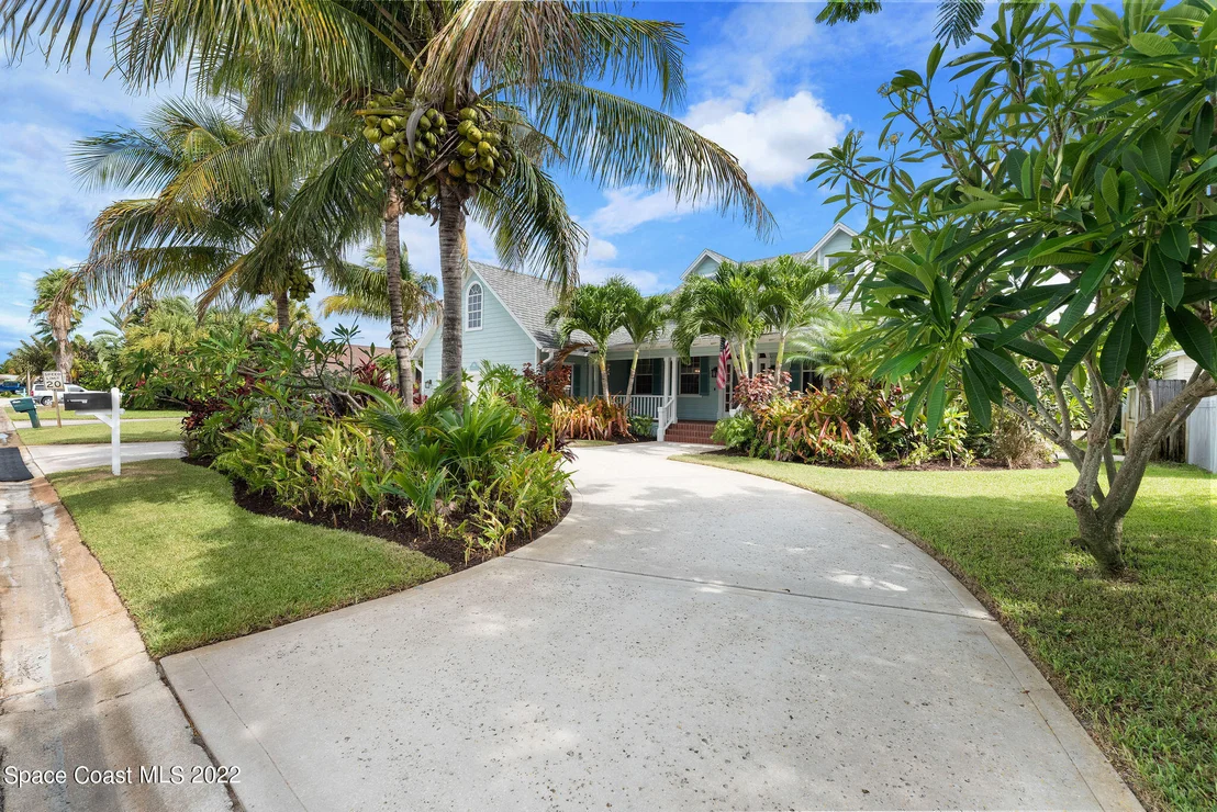 Photo of 416 Riverview Lane