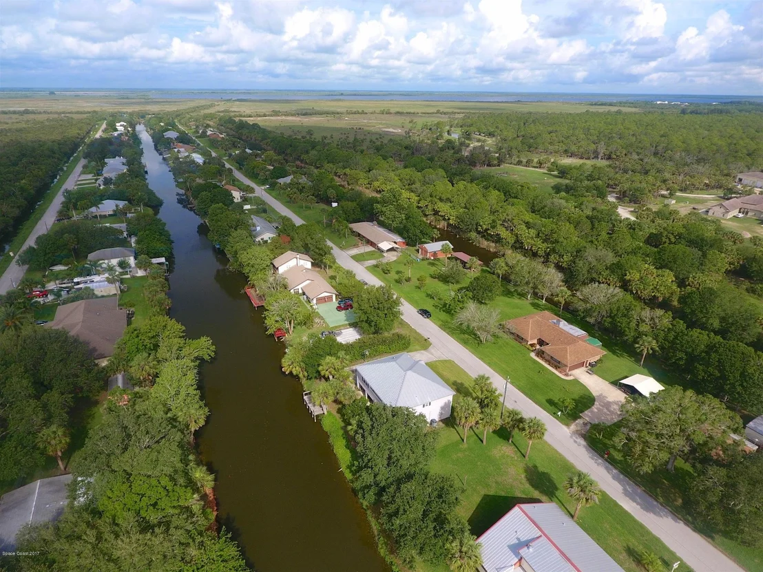 Photo of 4955 Evinrude Road