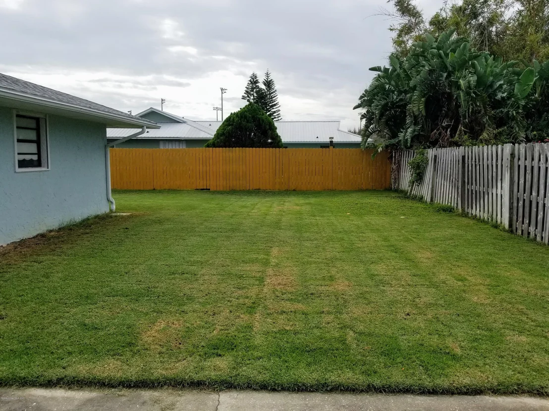 Photo of 207 Elm Avenue
