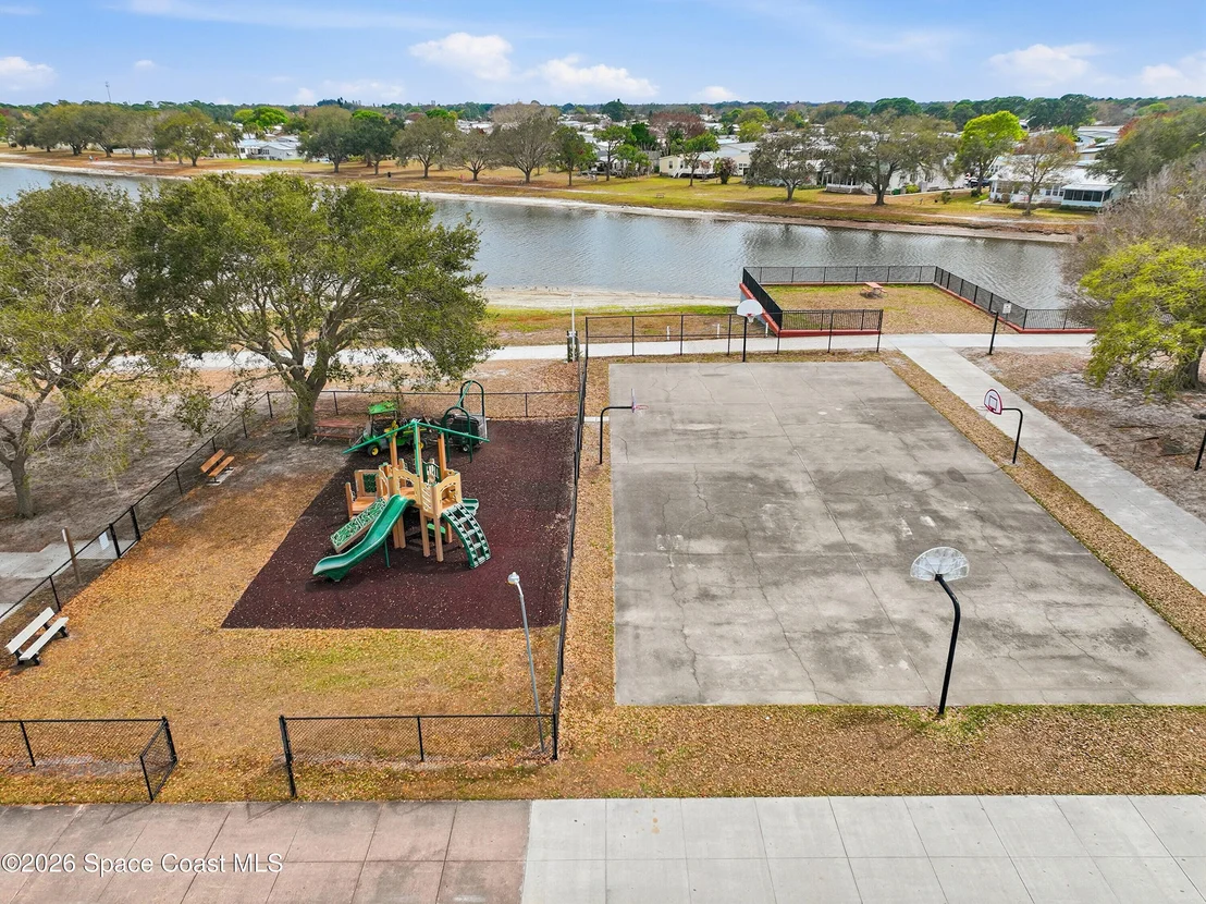 Photo of 566 Dolphin Circle