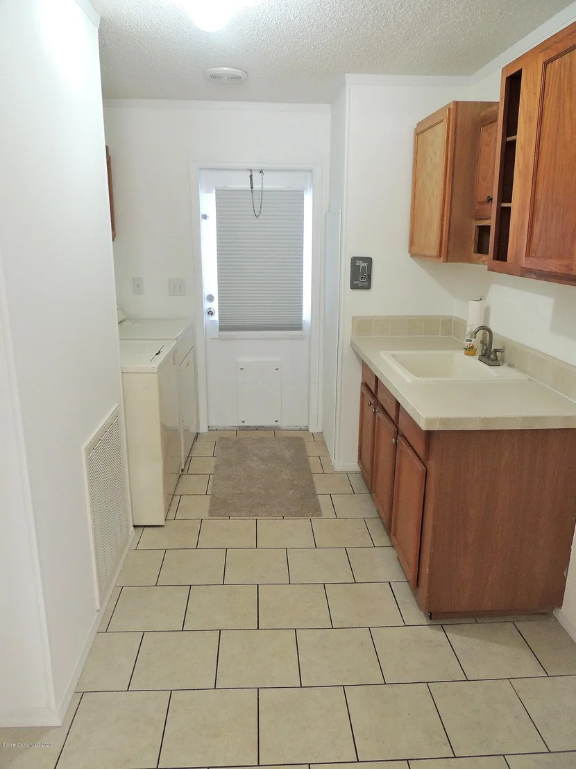 Photo of 855 Phillis Way