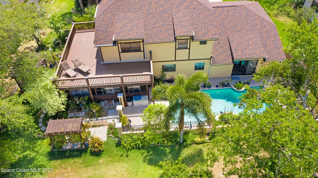Photo of 1102 Fairlawn Drive