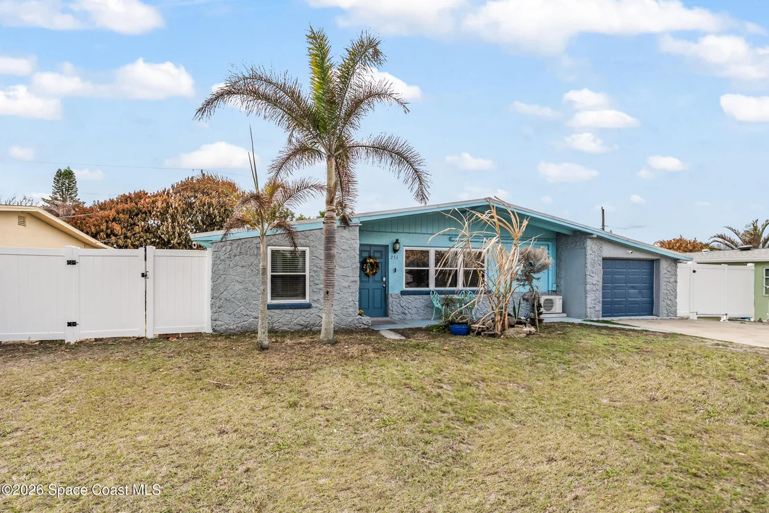 Photo of 251 Avenida Del Sol
