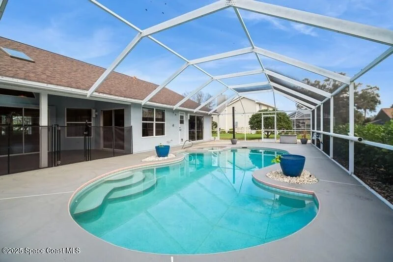 Photo of 586 Deerfield Drive