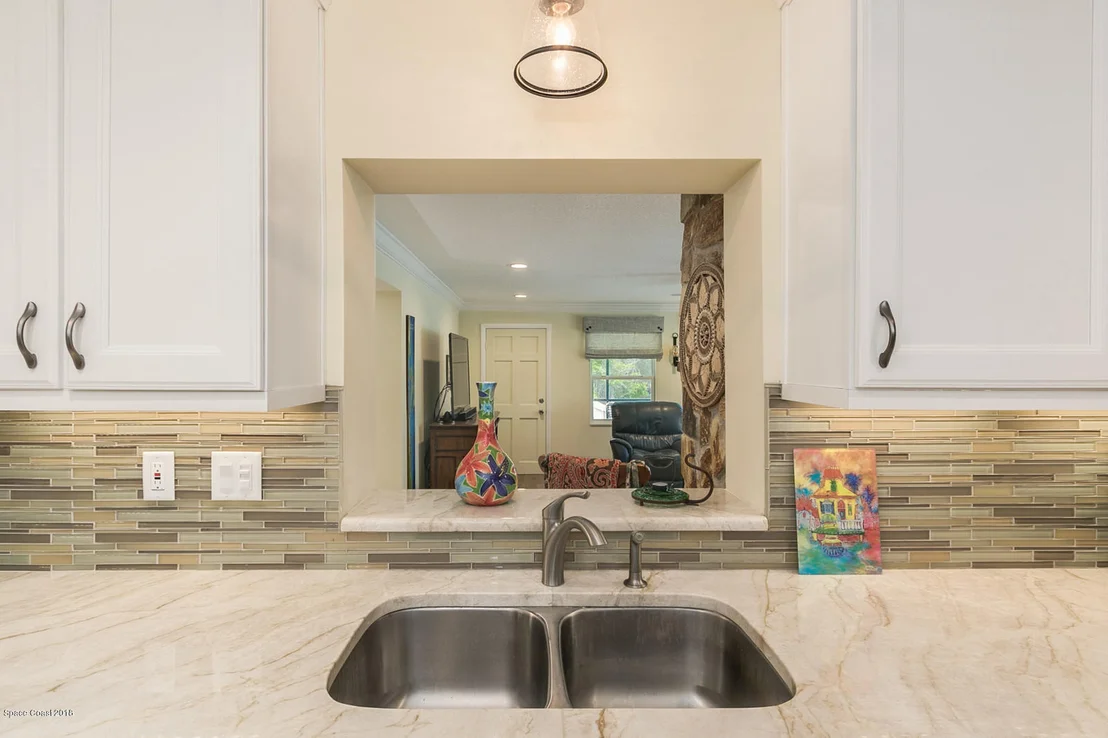 Photo of 449 Thrush Drive