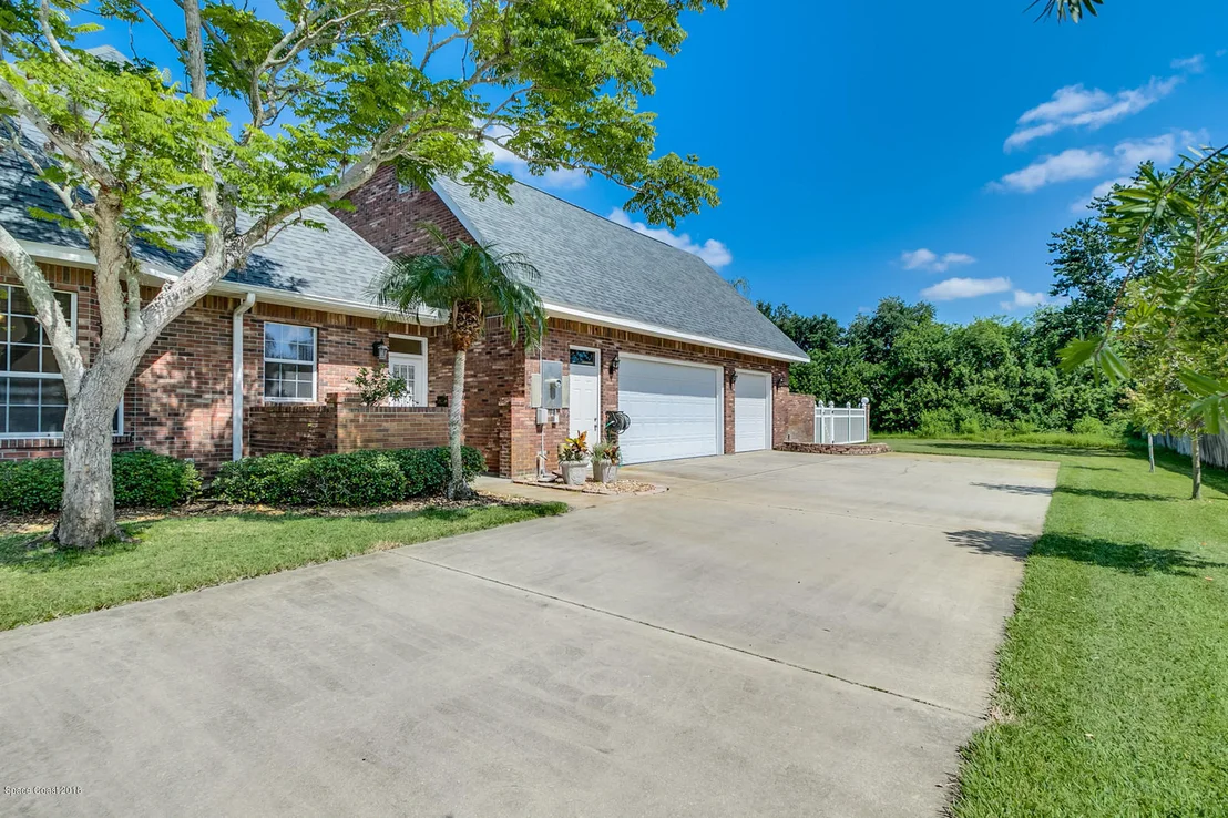 Photo of 3540 Charlton Place