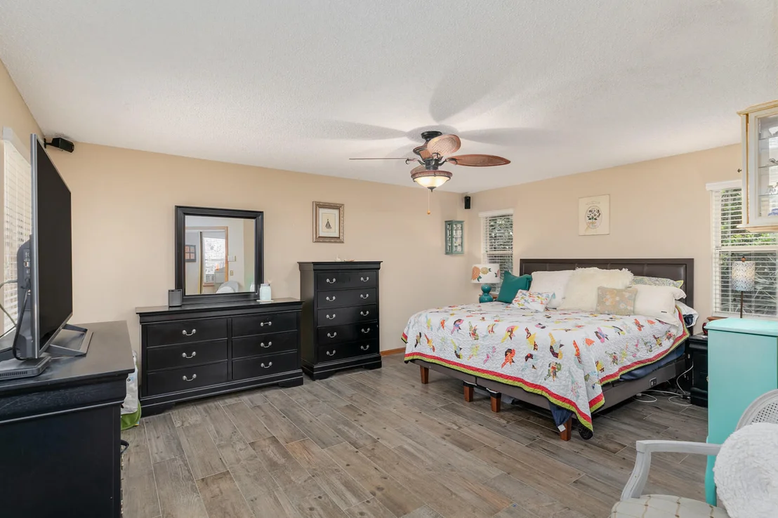 Photo of 654 Hummingbird Drive
