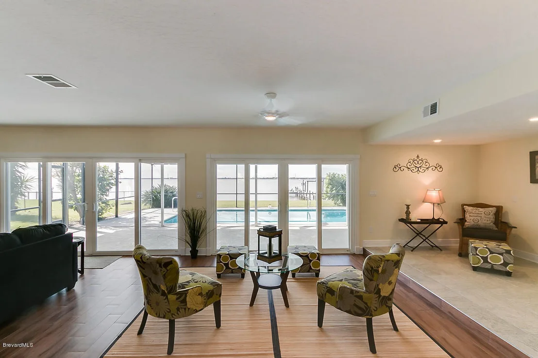 Photo of 427 Riverview Lane