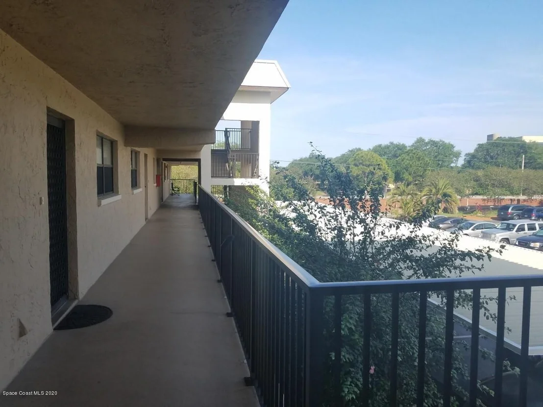 Photo of Unit 1225 at 305 Tangle Run Boulevard
