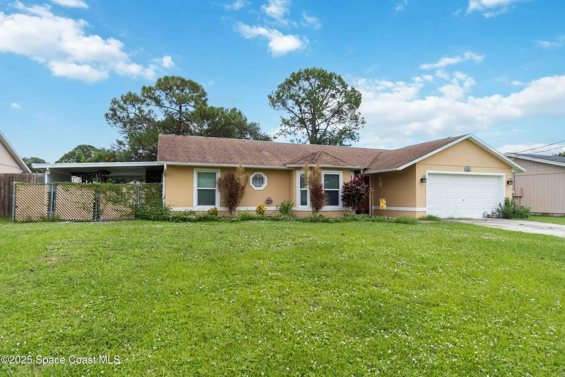 Photo of 6581 Bancroft Avenue