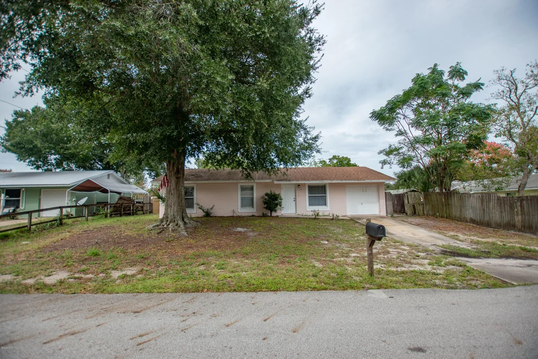 Photo of 2158 Trieste Drive