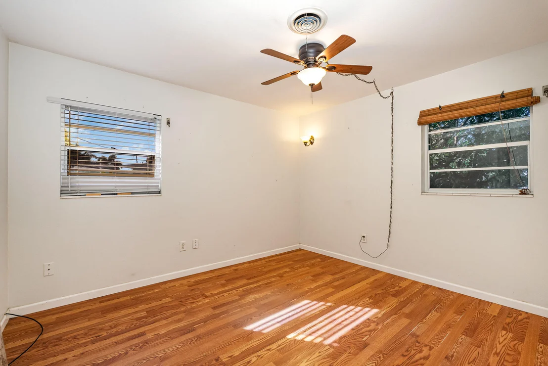 Photo of 395 Willow Drive