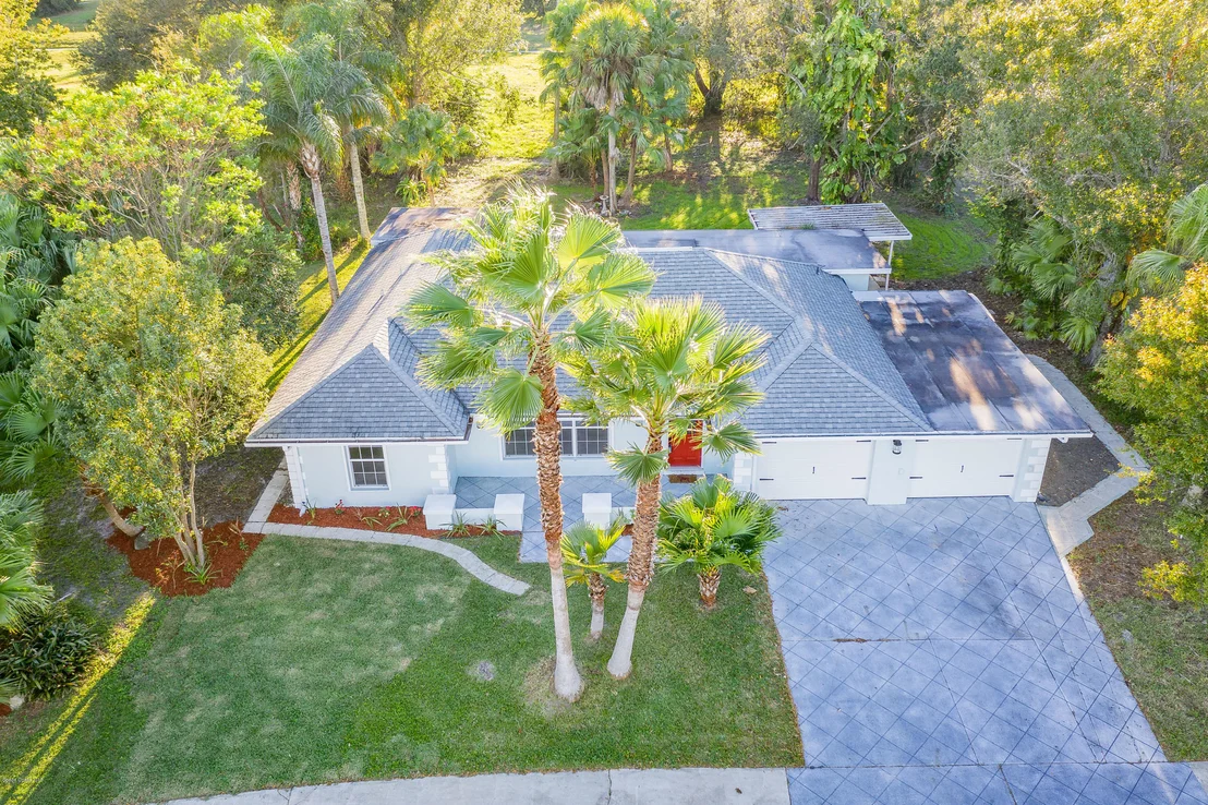 Photo of 920 Waialae Circle NE