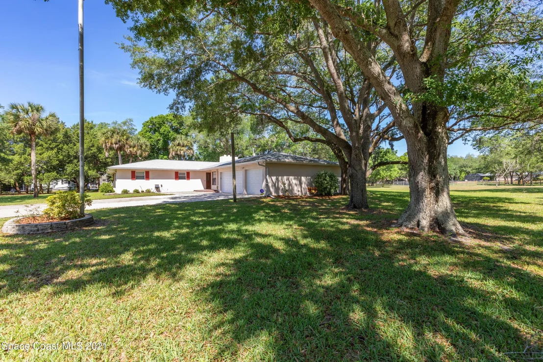 Photo of 1900 Palomino Road