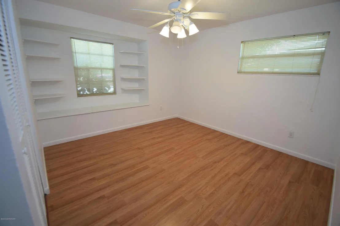 Photo of 820 Hampton Drive NE
