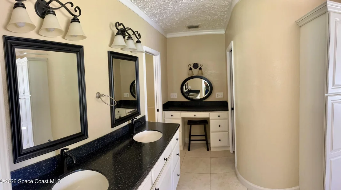 Photo of 596 Lake Ashley Circle