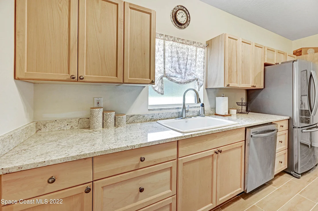 Photo of 868 Villa Drive