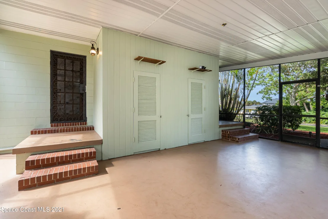 Photo of 108 S Indian Circle