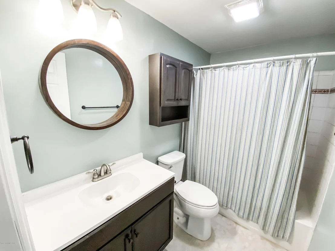 Photo of 2350 Parrish Road