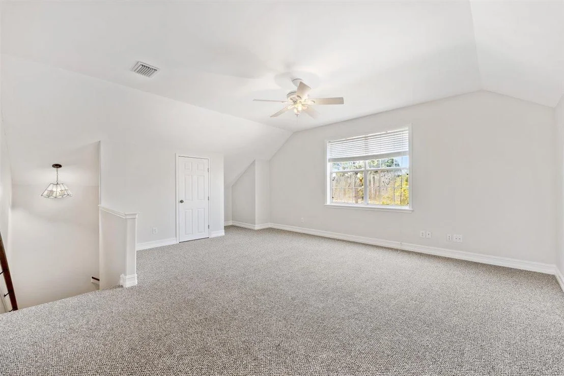 Photo of 4035 Post Road