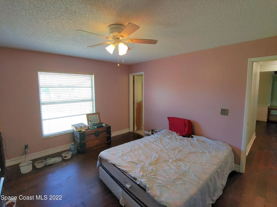 Photo of 2570 Nobility Avenue