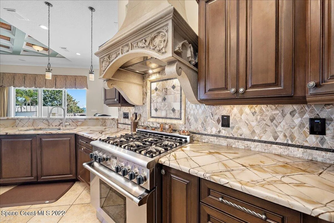 Photo of 671 Indian River Drive