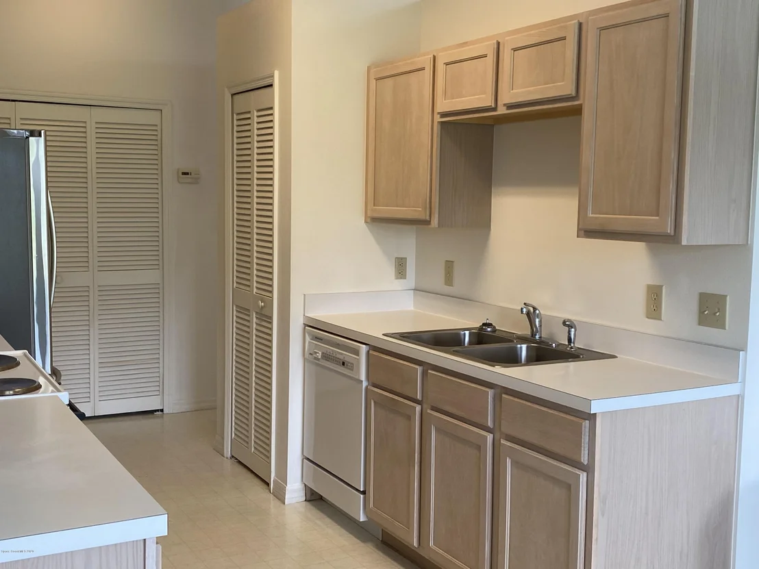Photo of 3379 Lake View Circle