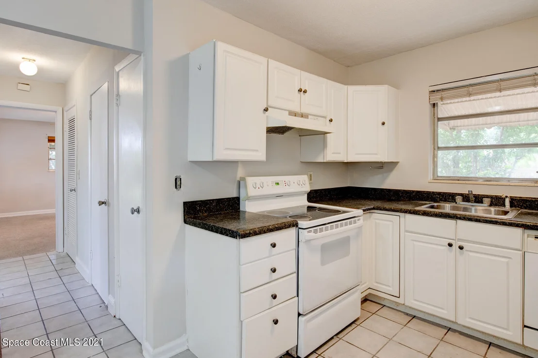 Photo of 175 S Broadway