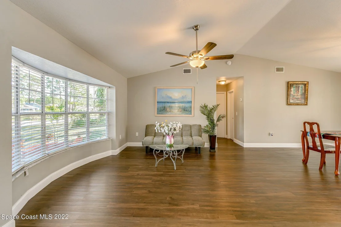 Photo of 1882 Pace Drive NW