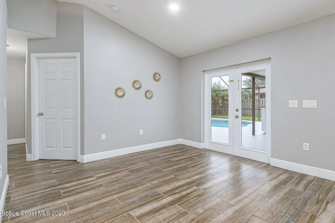 Photo of 1171 Meadow Lake Road