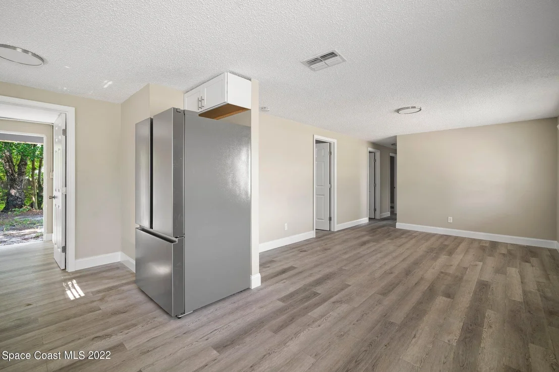 Photo of 1665 134th Avenue N