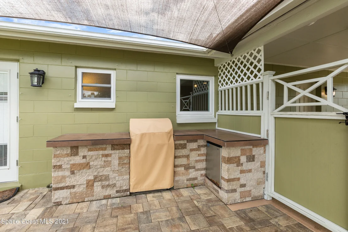 Photo of 2416 Lakeview Drive