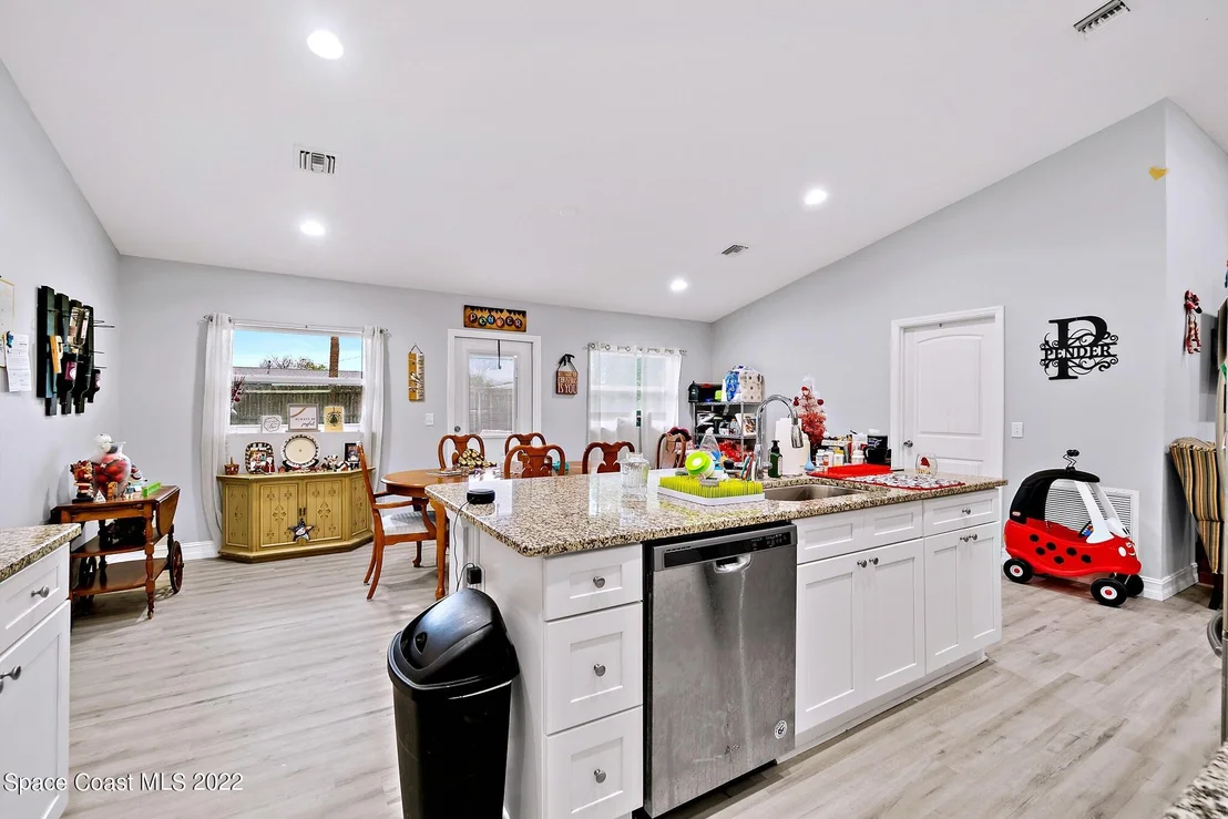 Photo of 2263 Saint Dunston Lane