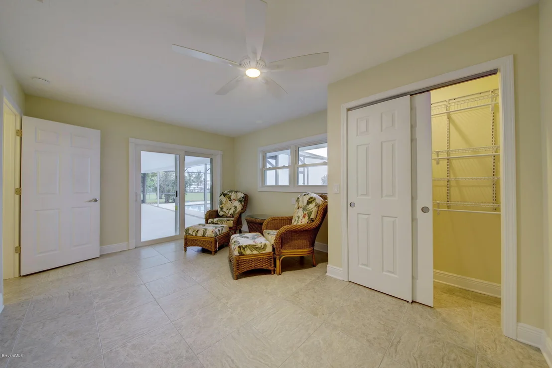 Photo of 427 Riverview Lane