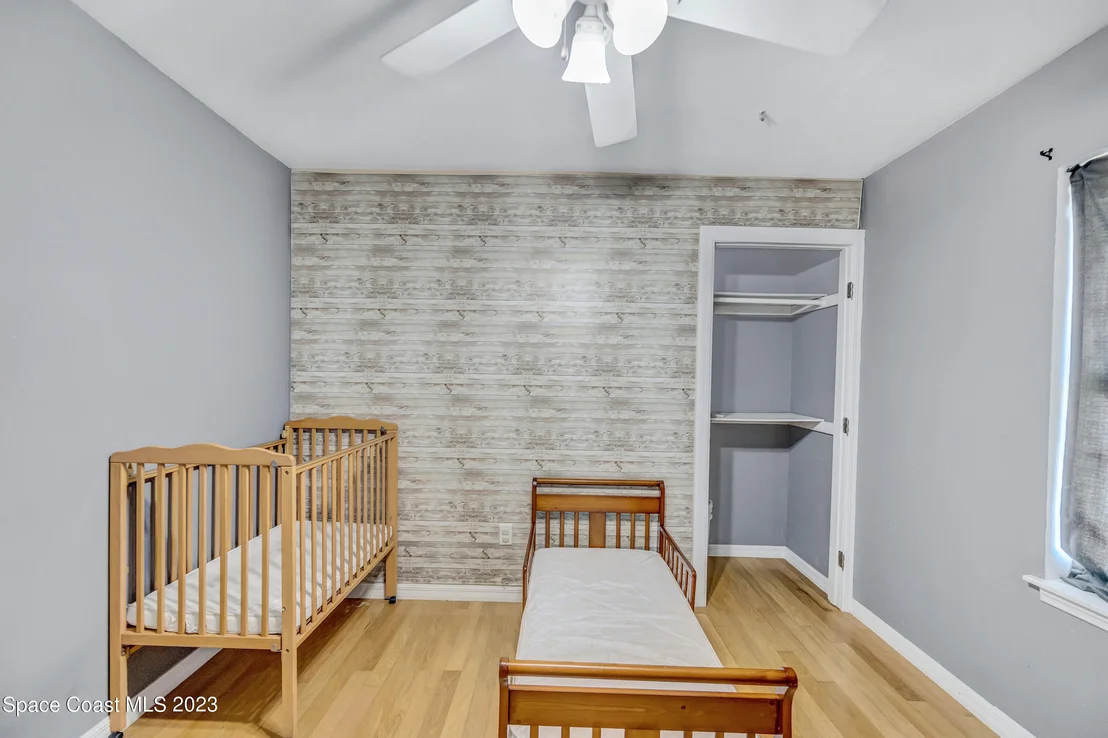 Photo of 5182 Jamaica Road