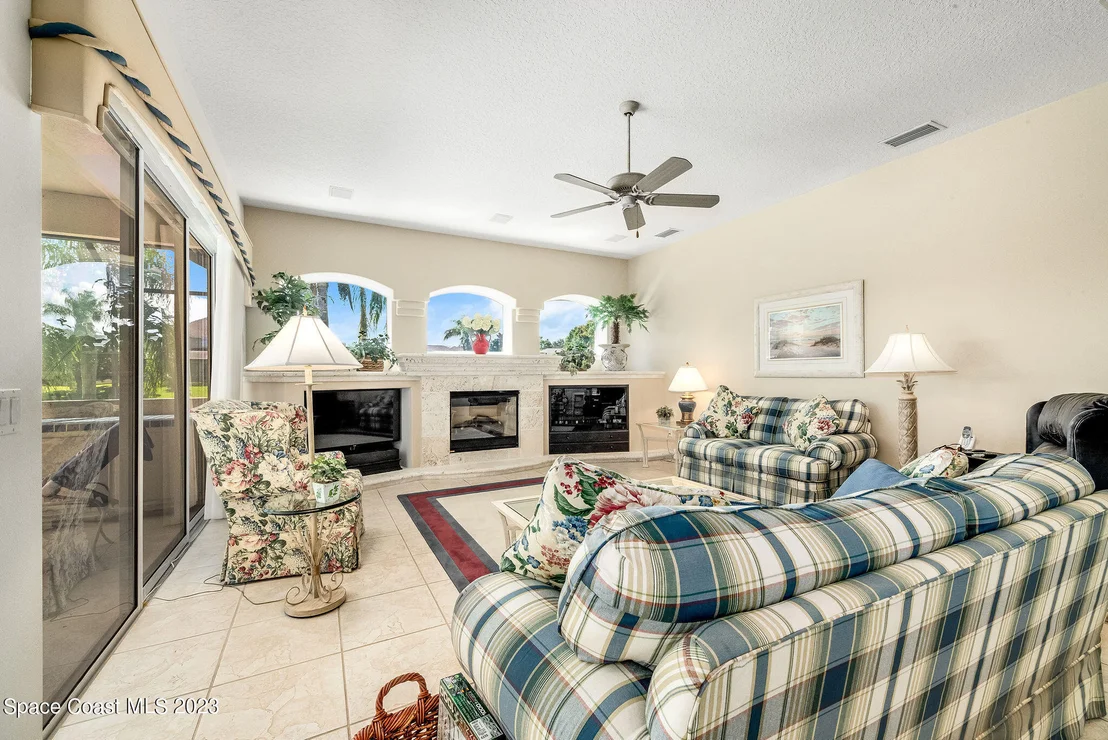 Photo of 1061 Stratford Place