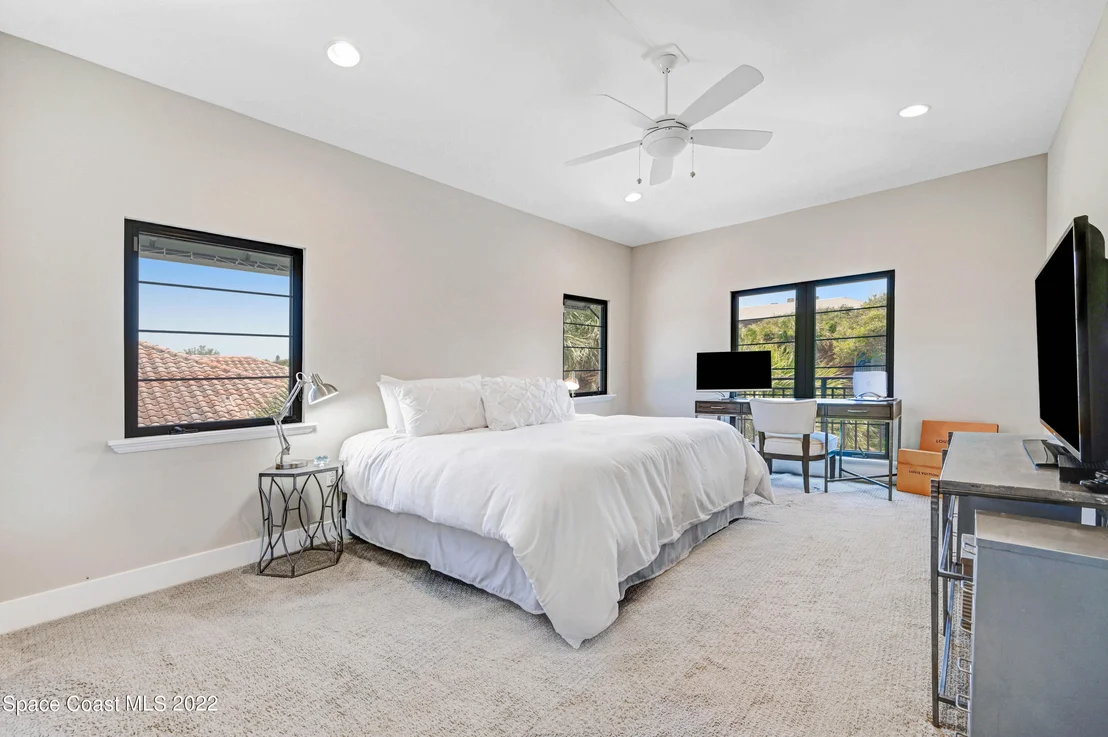 Photo of 180 Whaler Drive