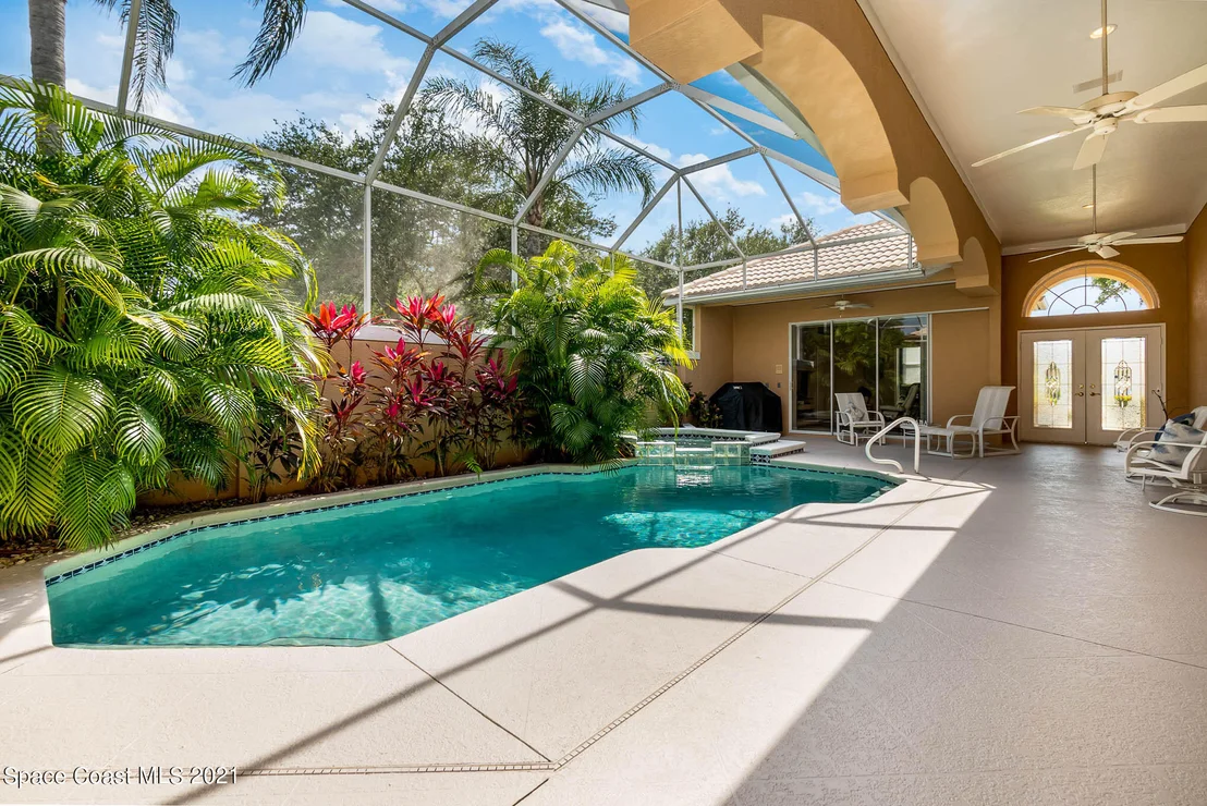 Photo of 920 Palm Brook Drive