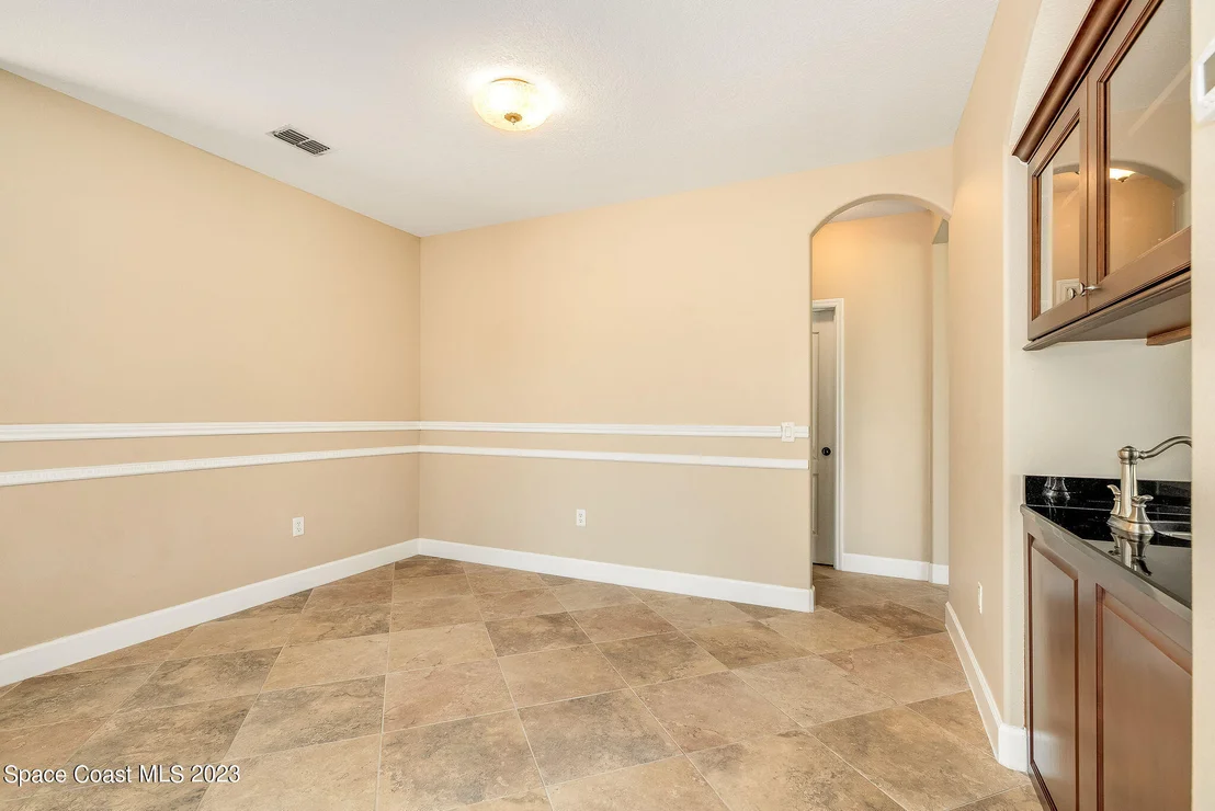 Photo of 609 Monterey Drive