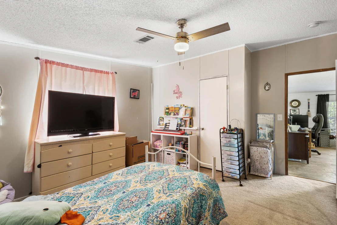 Photo of 2373 Parrish Road
