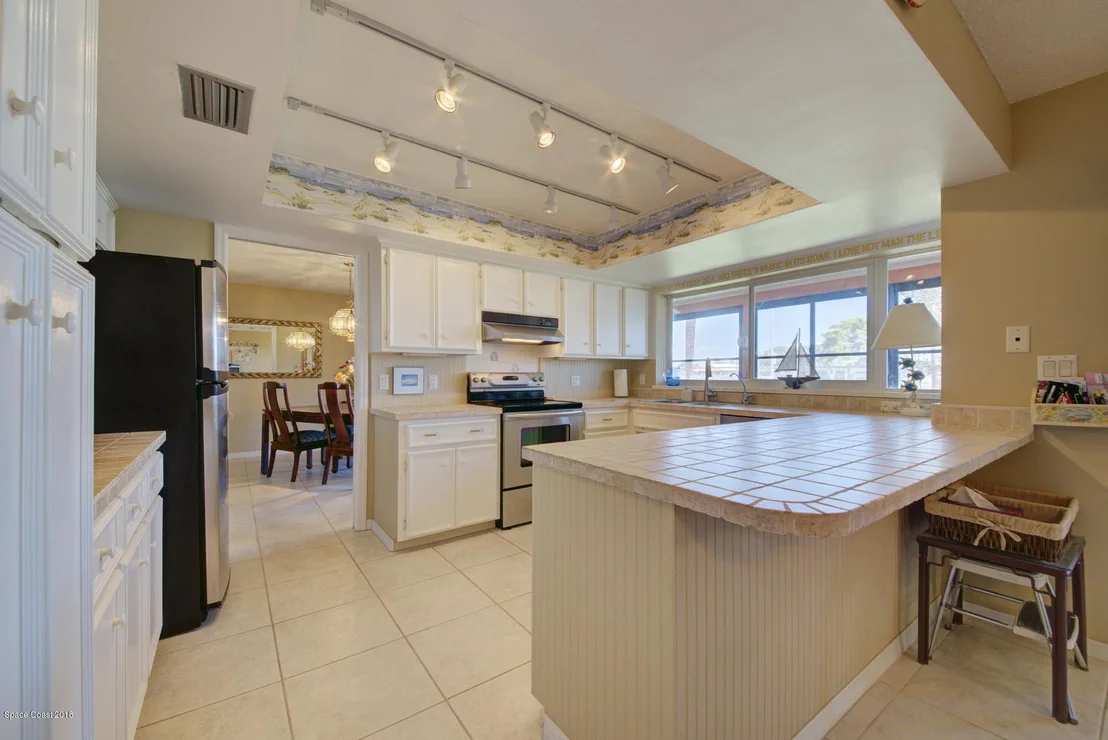 Photo of 452 Saint Johns Street