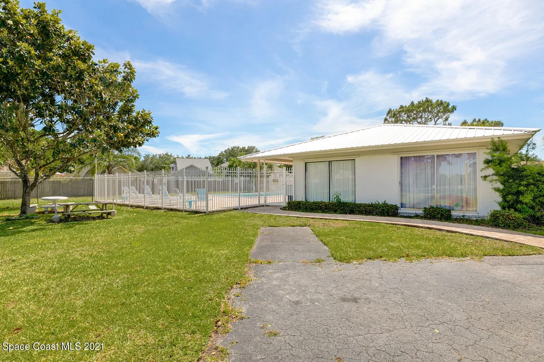Photo of Unit 122 at 3001 Thrush Drive