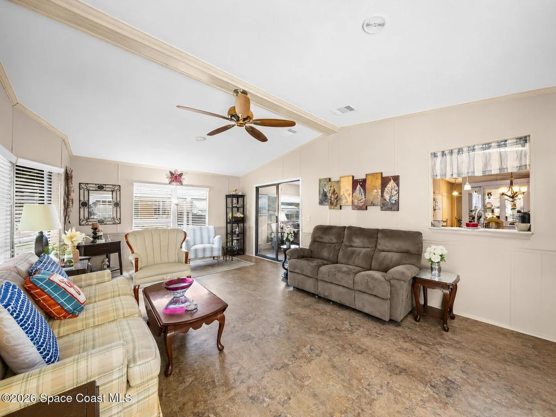 Photo of 602 N Dolphin Circle