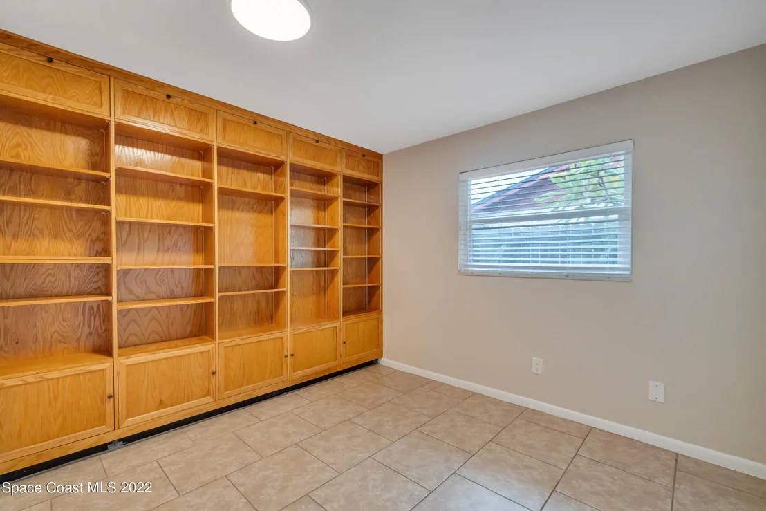 Photo of 511 Avignon Drive