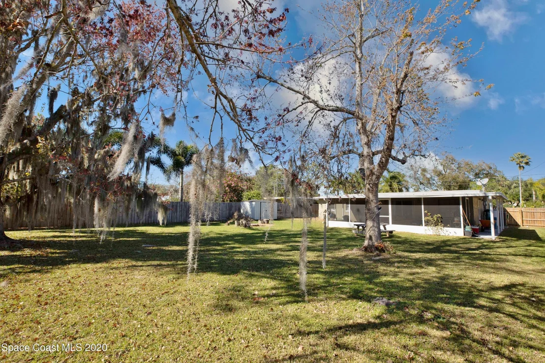 Photo of 1889 Trimble Road